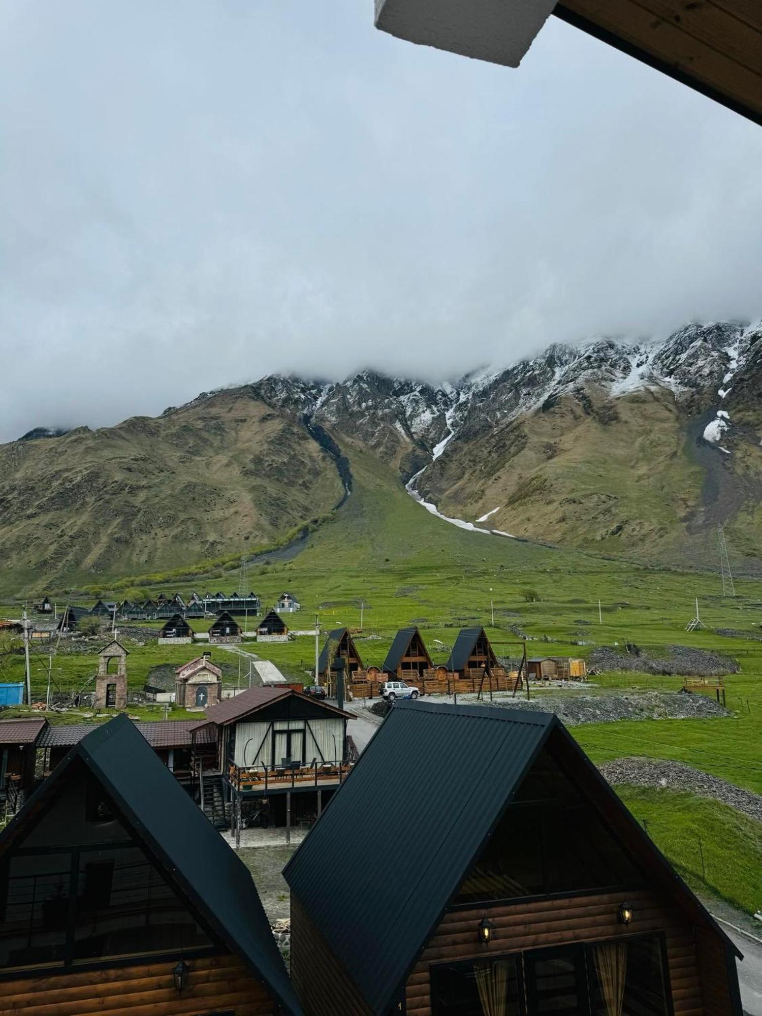 Отель Chalet Kazbegi Экстерьер фото